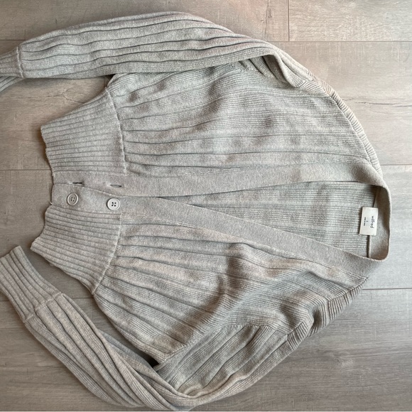 Aritzia grey cardigan - Picture 3 of 4